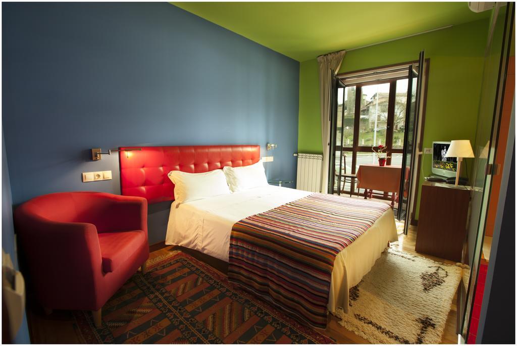 Hotel Ibaiondo Olave Buitenkant foto