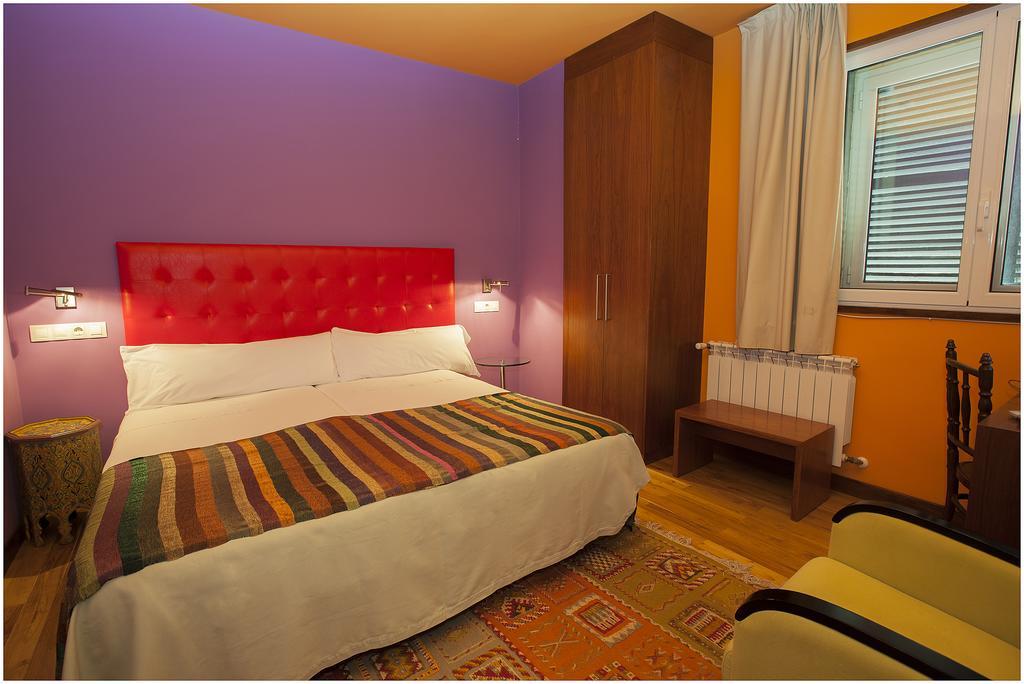 Hotel Ibaiondo Olave Buitenkant foto